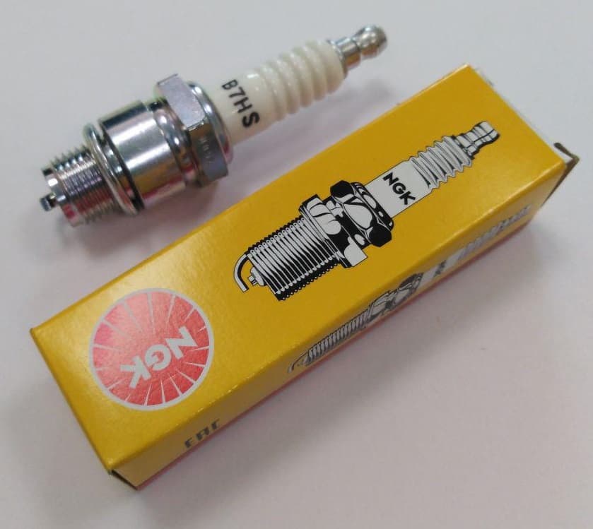 Свеча зажигания NGK B7HS T5P (2-49) Свеча зажигания NGK B7HS T5P (2-49)